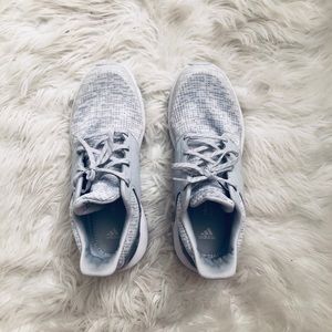 Adidas Grey/white Boost Sneaker, Y SZ 7/ 8.5 W